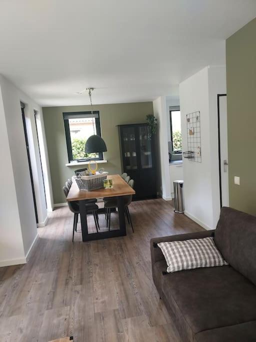 Heerlijk Huys, Vakantievilla Met Prive Tuin Ewijk Esterno foto